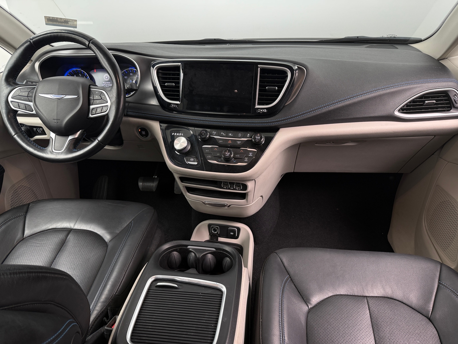 Thumbnail: 2021 Chrysler Pacifica - 3