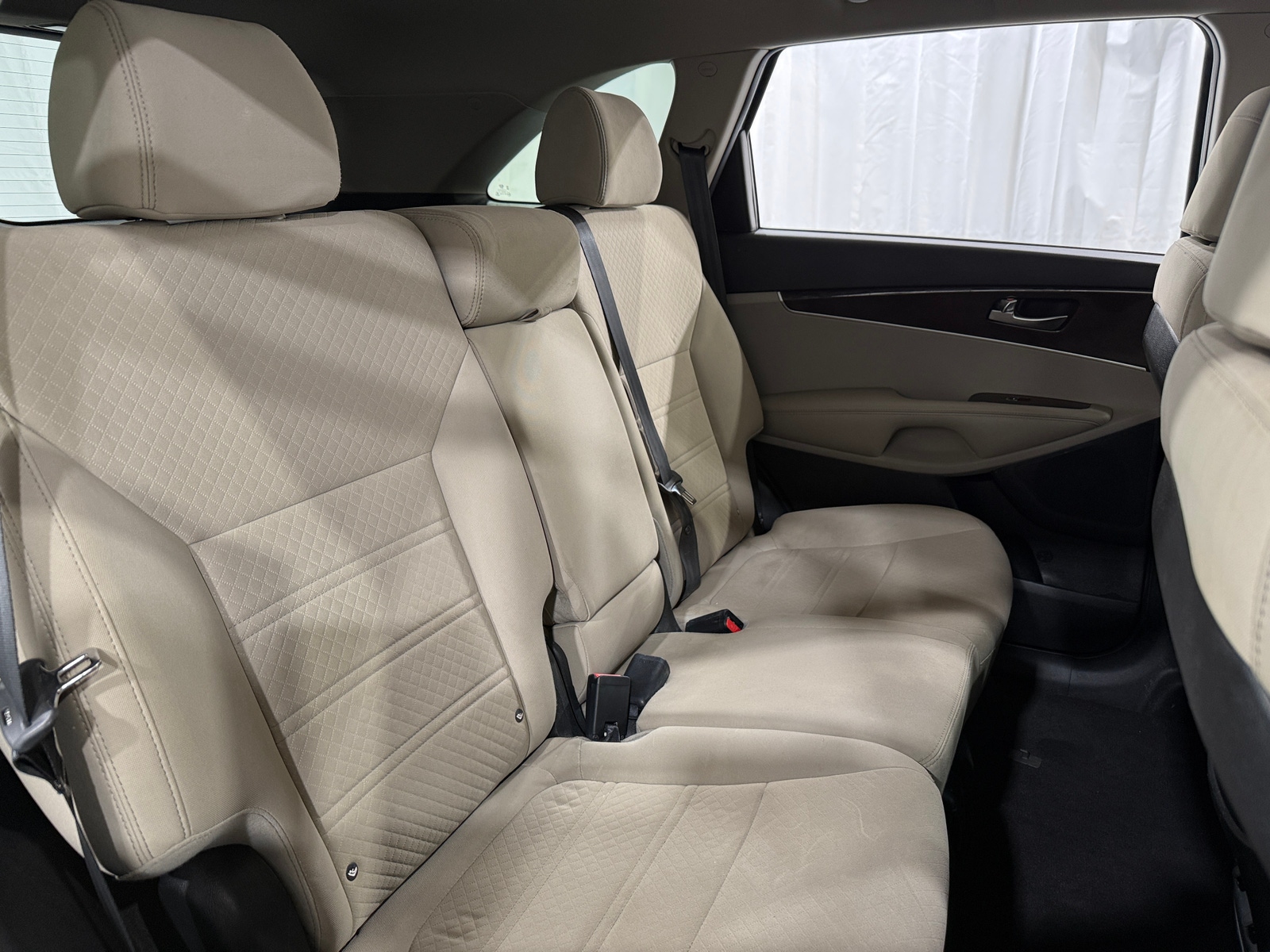 Thumbnail: 2017 Kia Sorento - 6