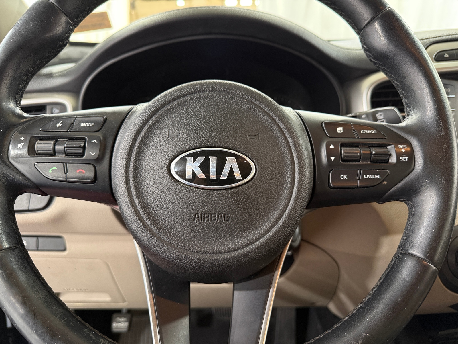 Thumbnail: 2017 Kia Sorento - 5