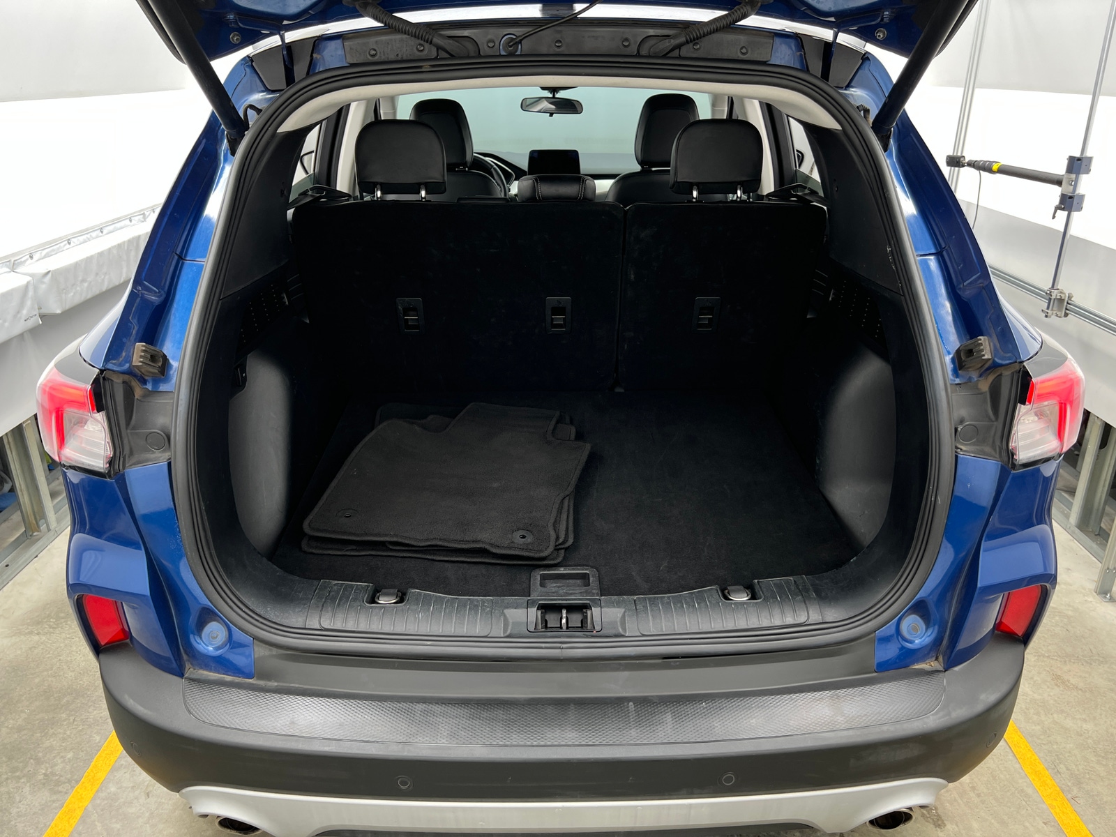 Thumbnail: 2022 Ford Escape - 6