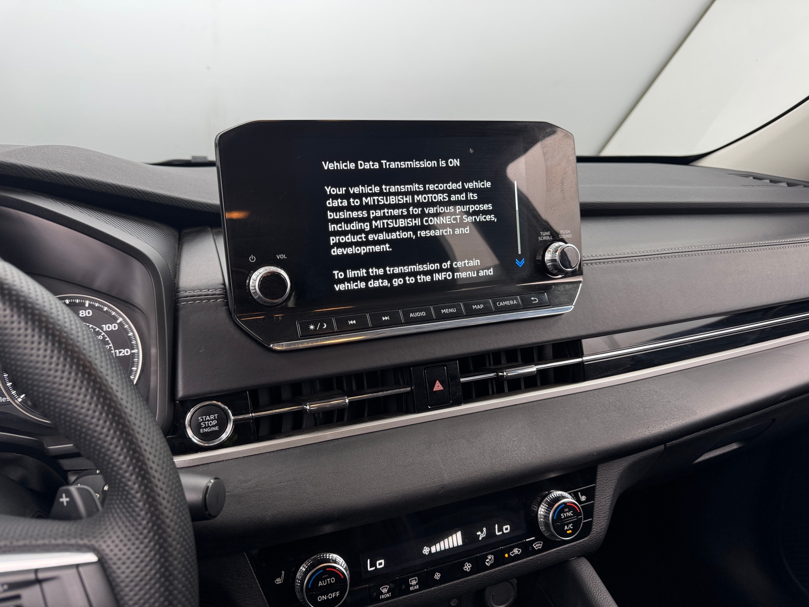 Thumbnail: 2024 Mitsubishi Outlander - 4