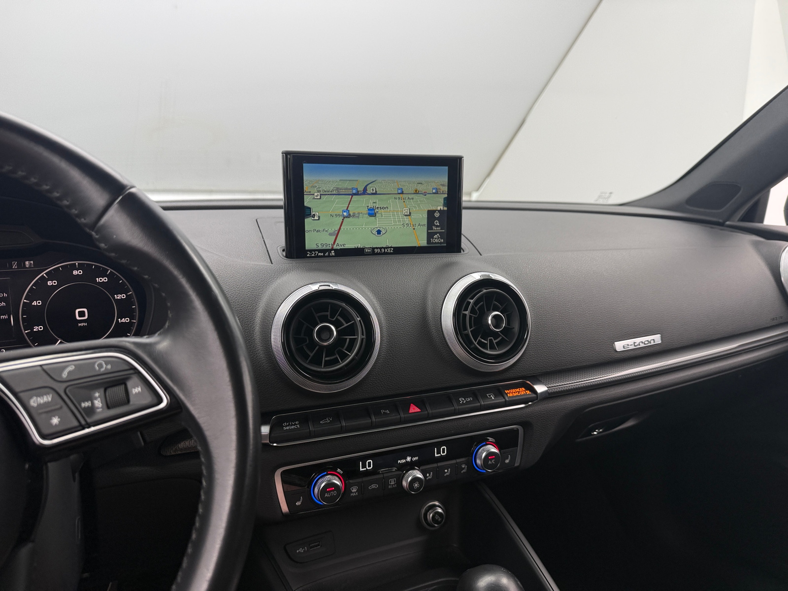 Thumbnail: 2017 Audi A3 e-tron - 3