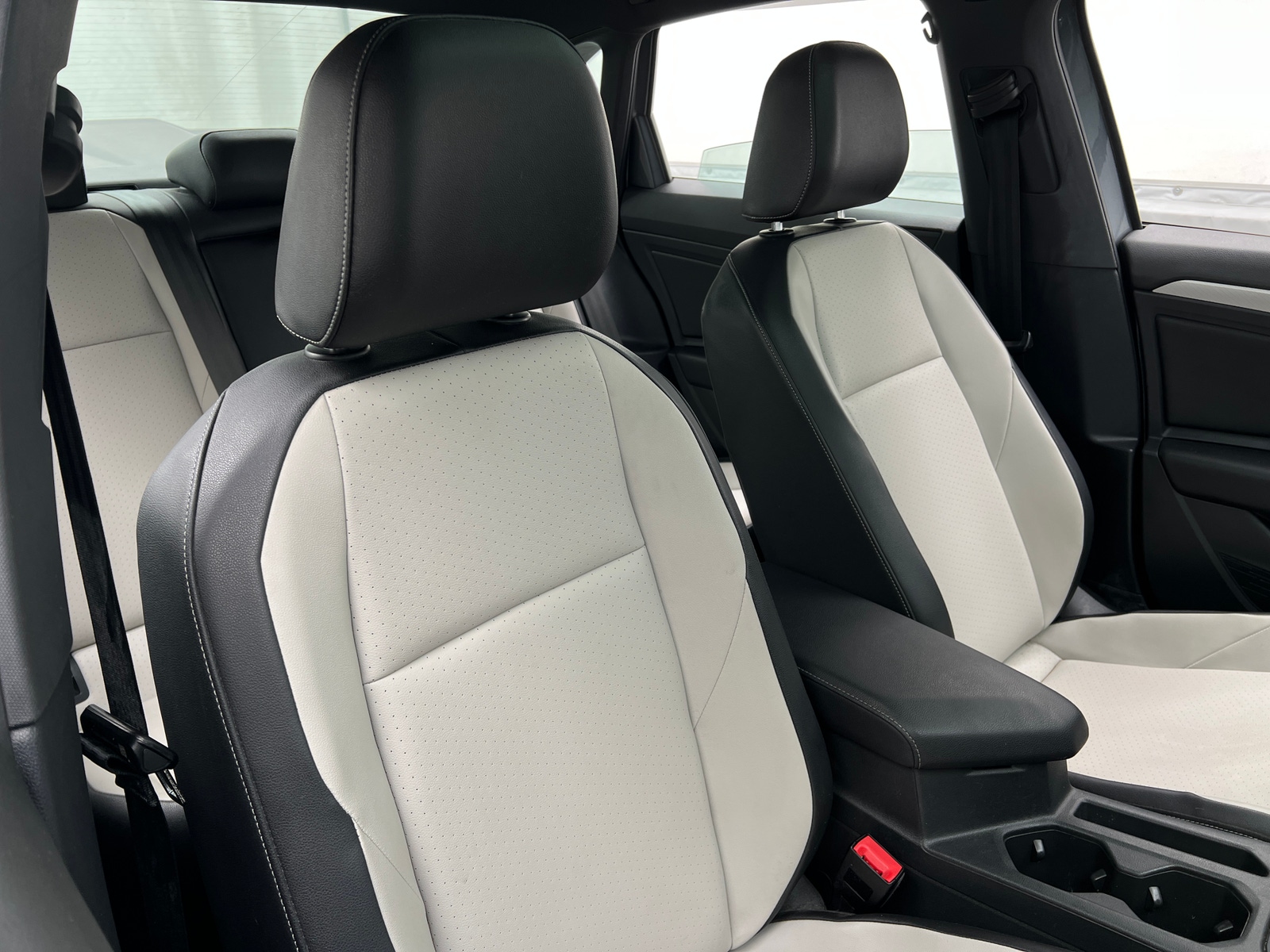 Thumbnail: 2019 Volkswagen Jetta - 2