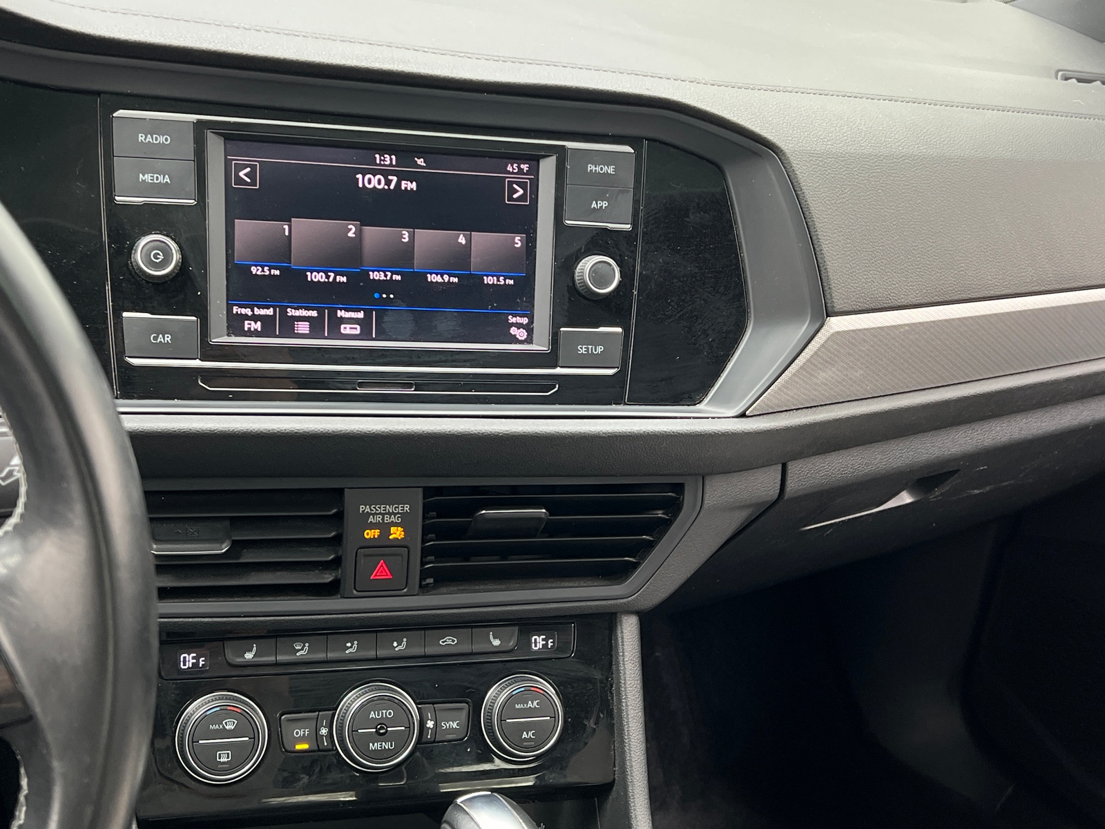 Thumbnail: 2019 Volkswagen Jetta - 4