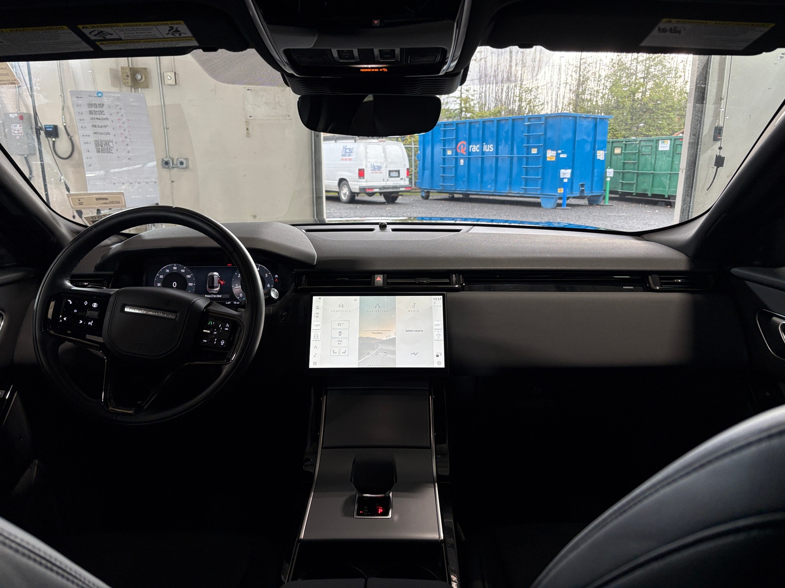 Thumbnail: 2025 Land Rover Range Rover Velar - 2