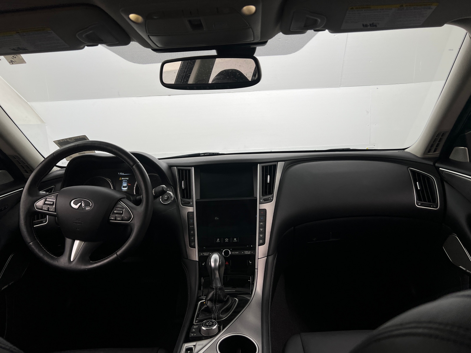 Thumbnail: 2017 INFINITI Q50 - 2