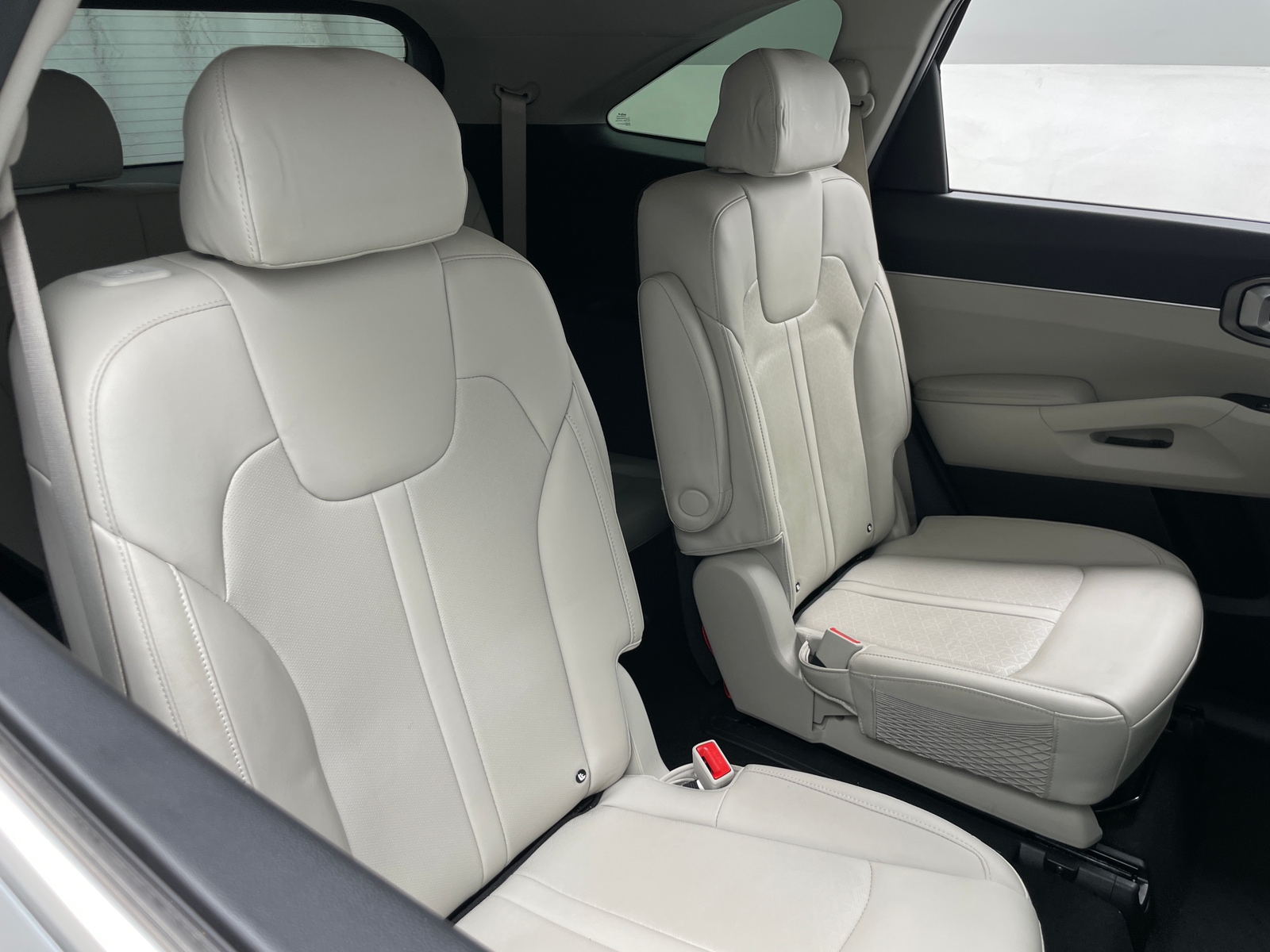 Thumbnail: 2022 Kia Sorento - 5