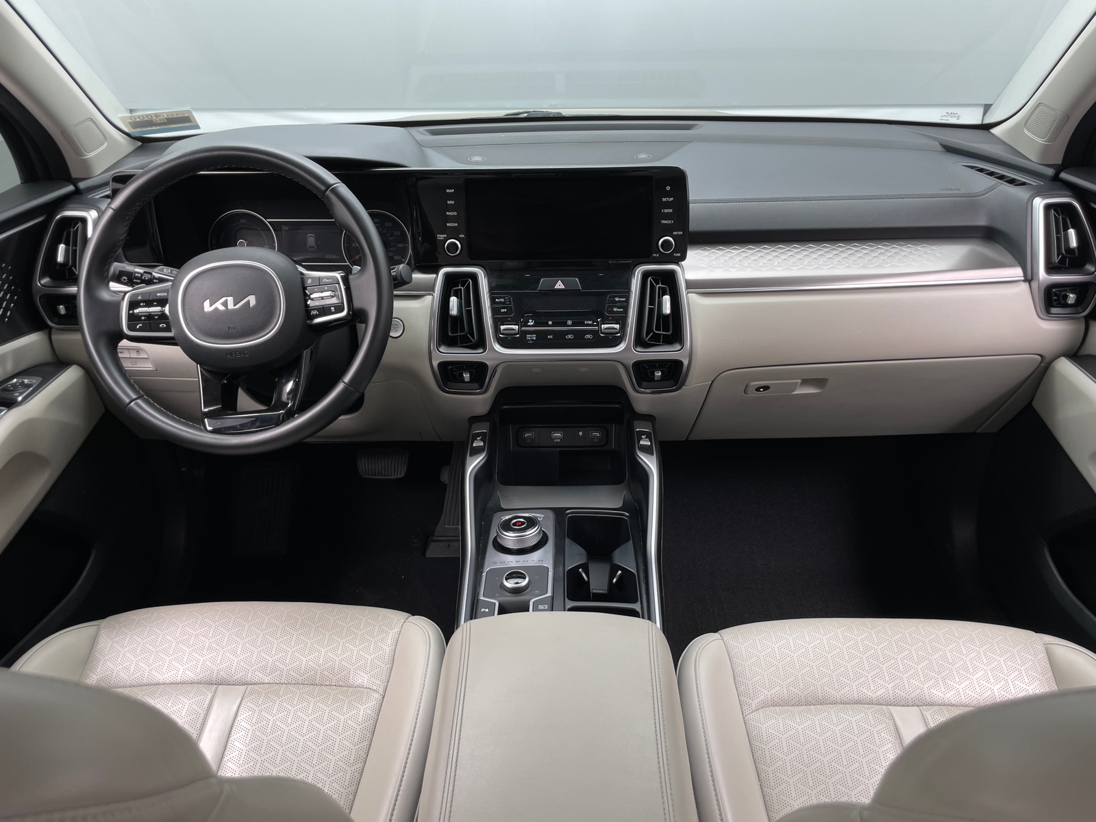 Thumbnail: 2022 Kia Sorento - 2