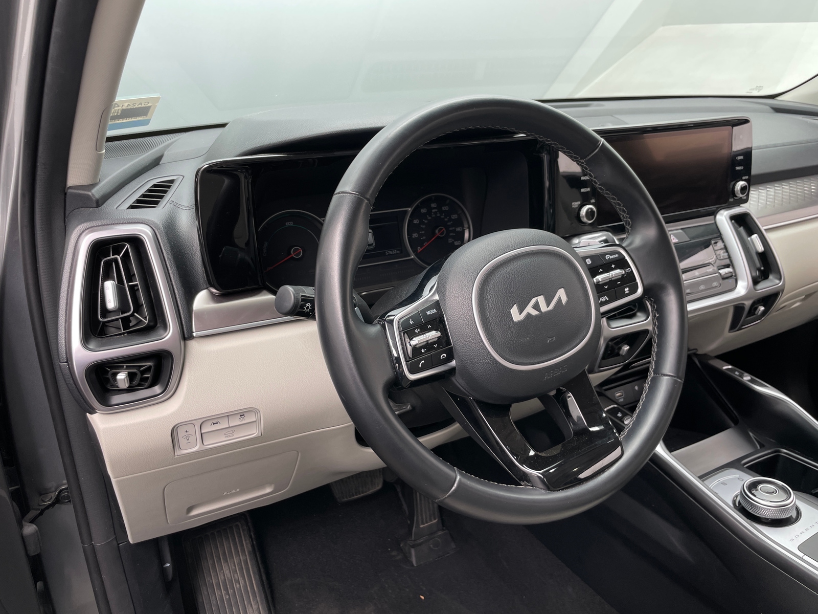 Thumbnail: 2022 Kia Sorento - 4