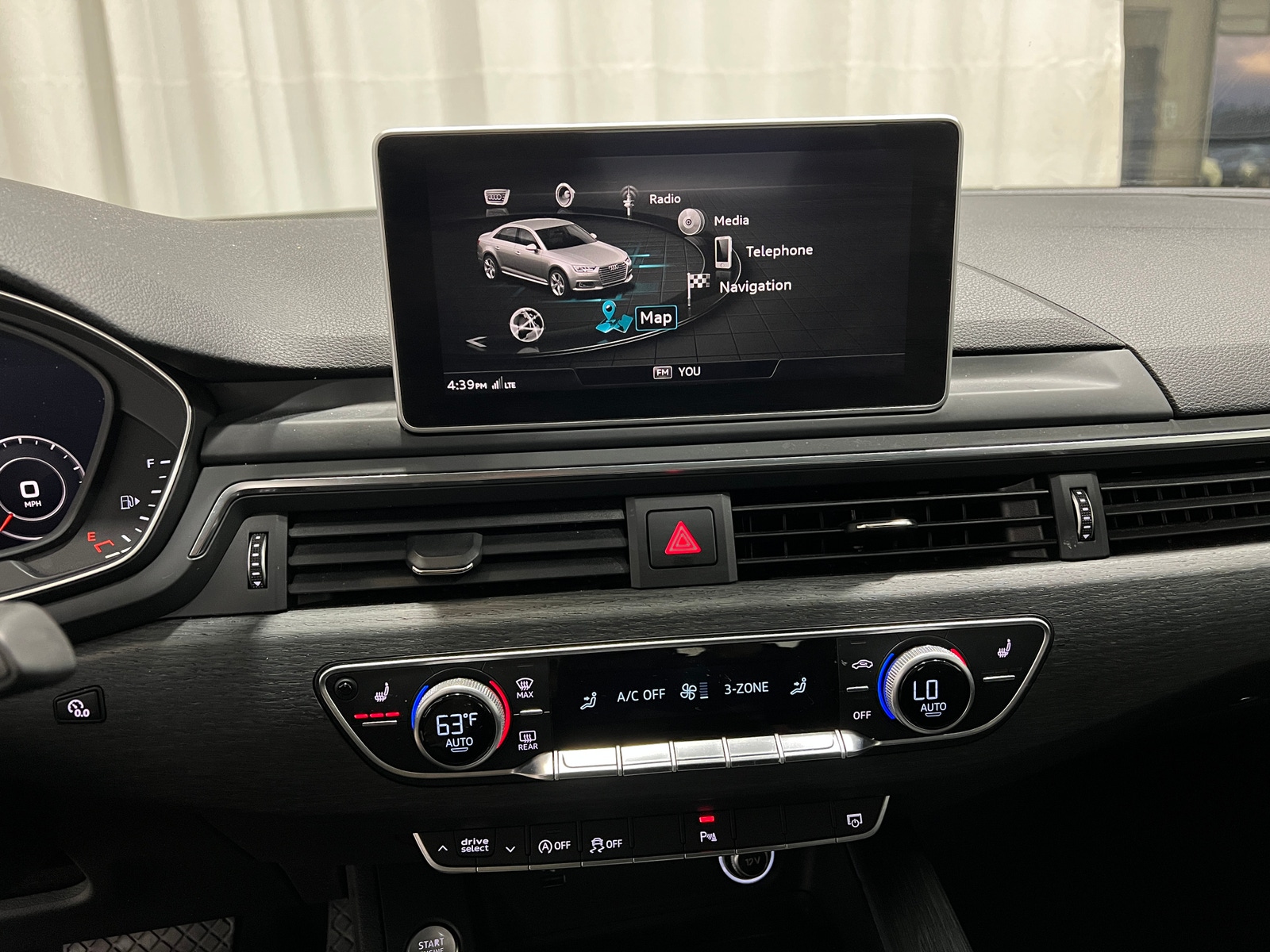 Thumbnail: 2018 Audi A4 - 3