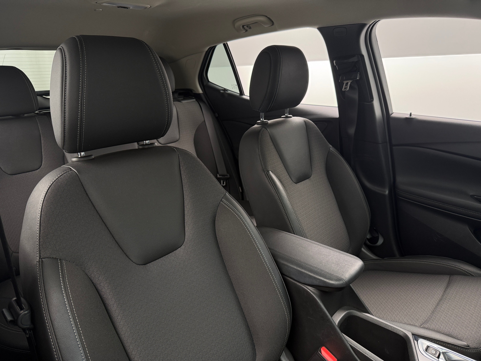 Thumbnail: 2025 Buick Encore GX - 2