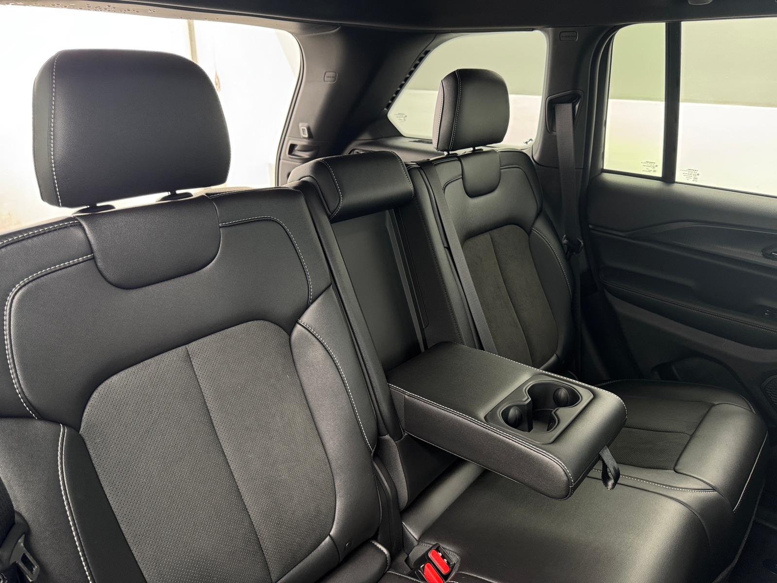 Thumbnail: 2024 Jeep Grand Cherokee - 6