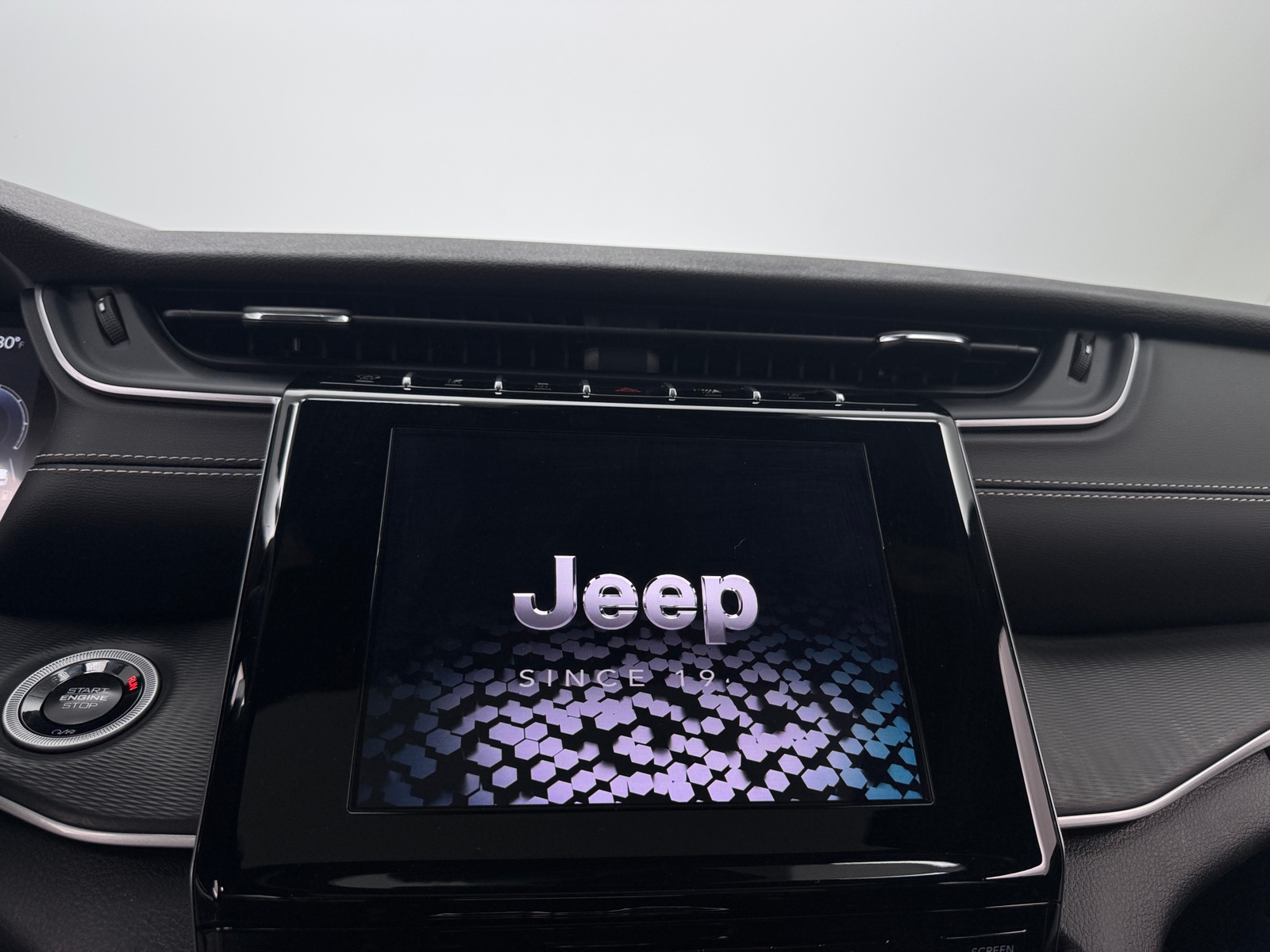 Thumbnail: 2024 Jeep Grand Cherokee - 4