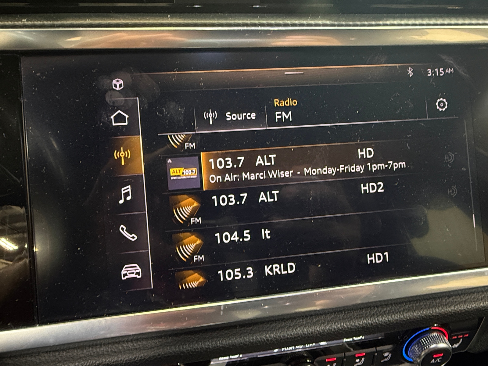 Thumbnail: 2020 Audi Q3 - 3