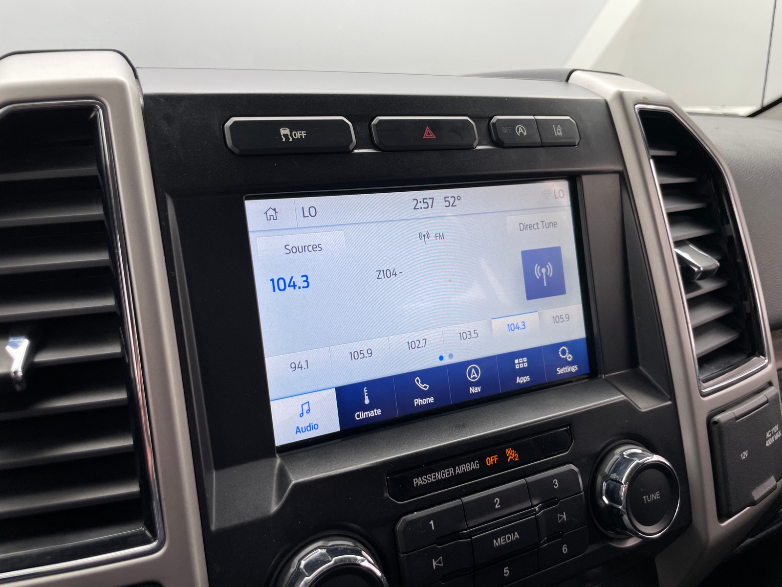 Thumbnail: 2020 Ford Econoline - 3