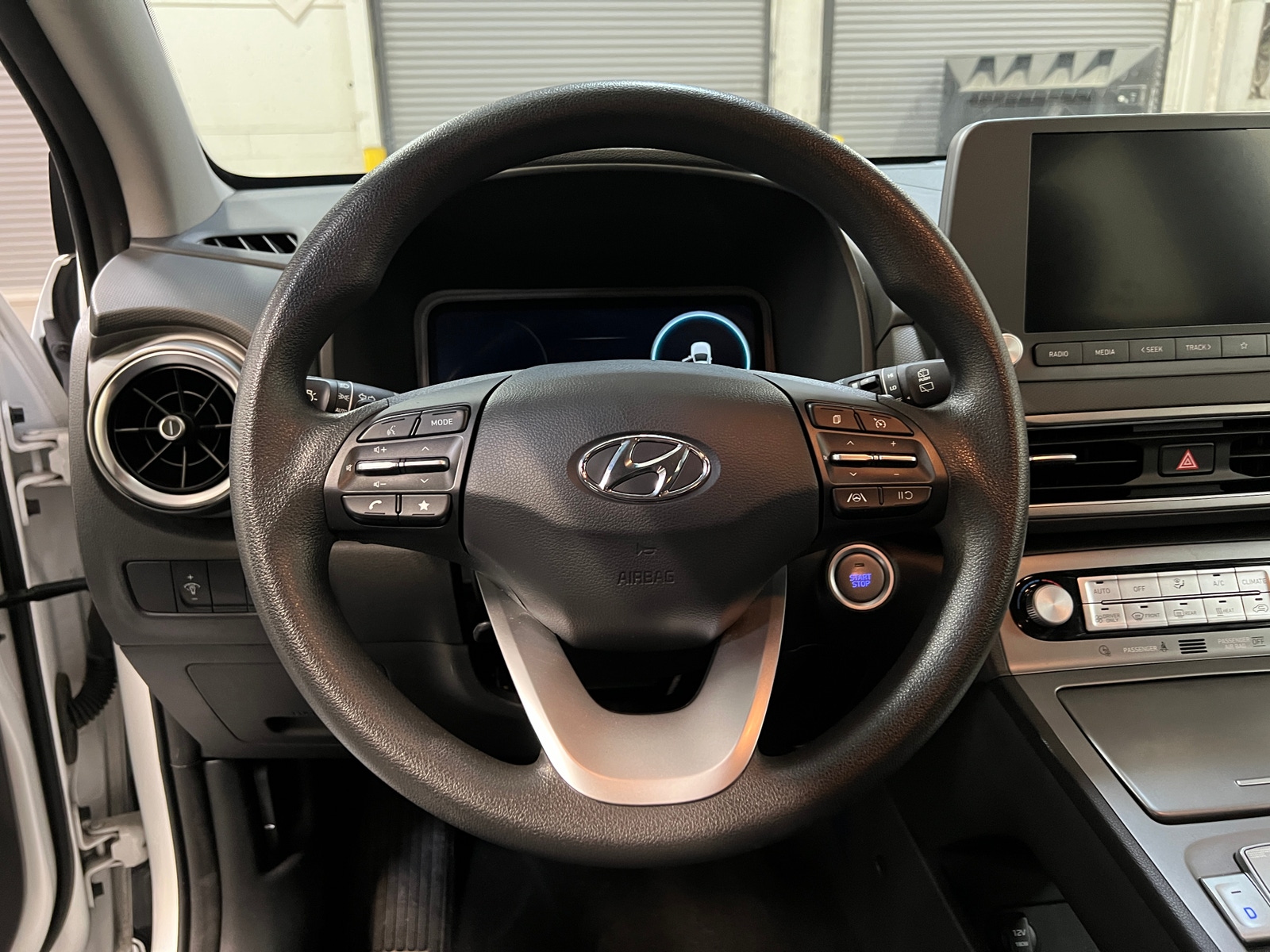 Thumbnail: 2023 Hyundai Kona - 5