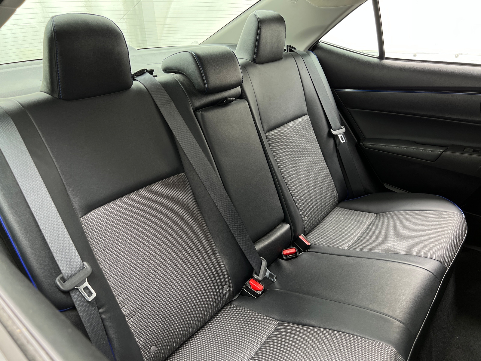 Thumbnail: 2017 Toyota Corolla - 6