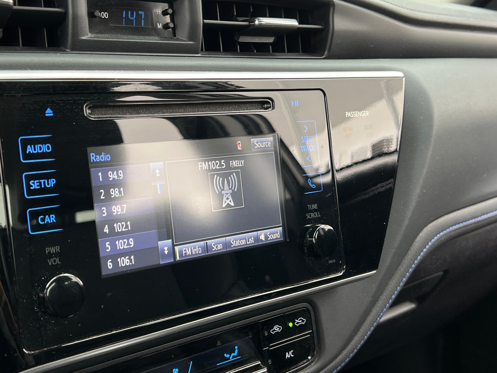 Thumbnail: 2017 Toyota Corolla - 4