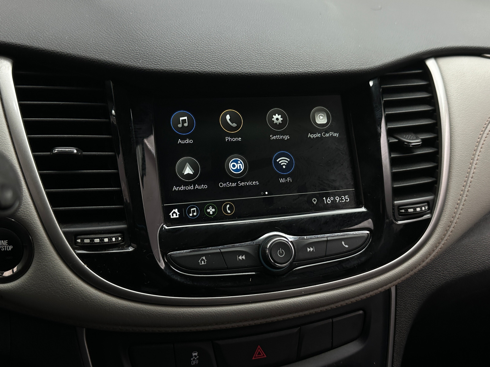 Thumbnail: 2019 Chevrolet Trax - 4