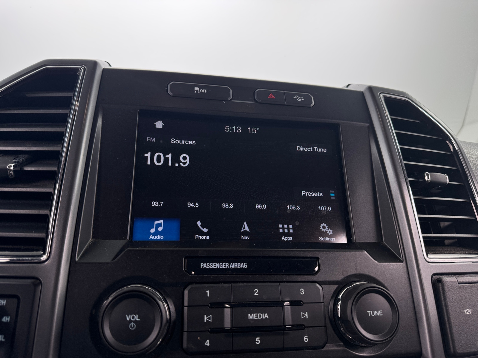 Thumbnail: 2019 Ford Econoline - 4