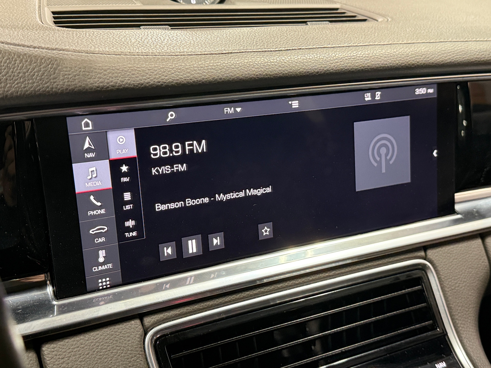 Thumbnail: 2018 Porsche Panamera - 3