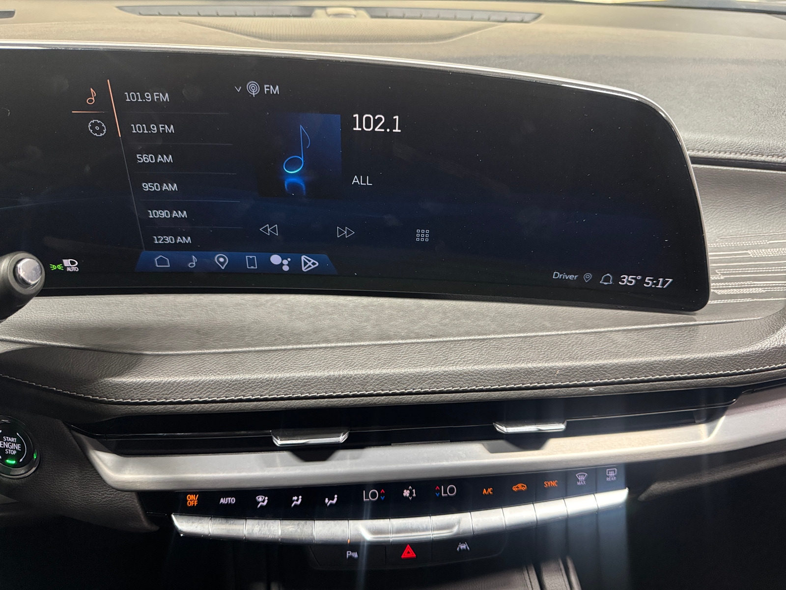 Thumbnail: 2024 Cadillac XT4 - 3