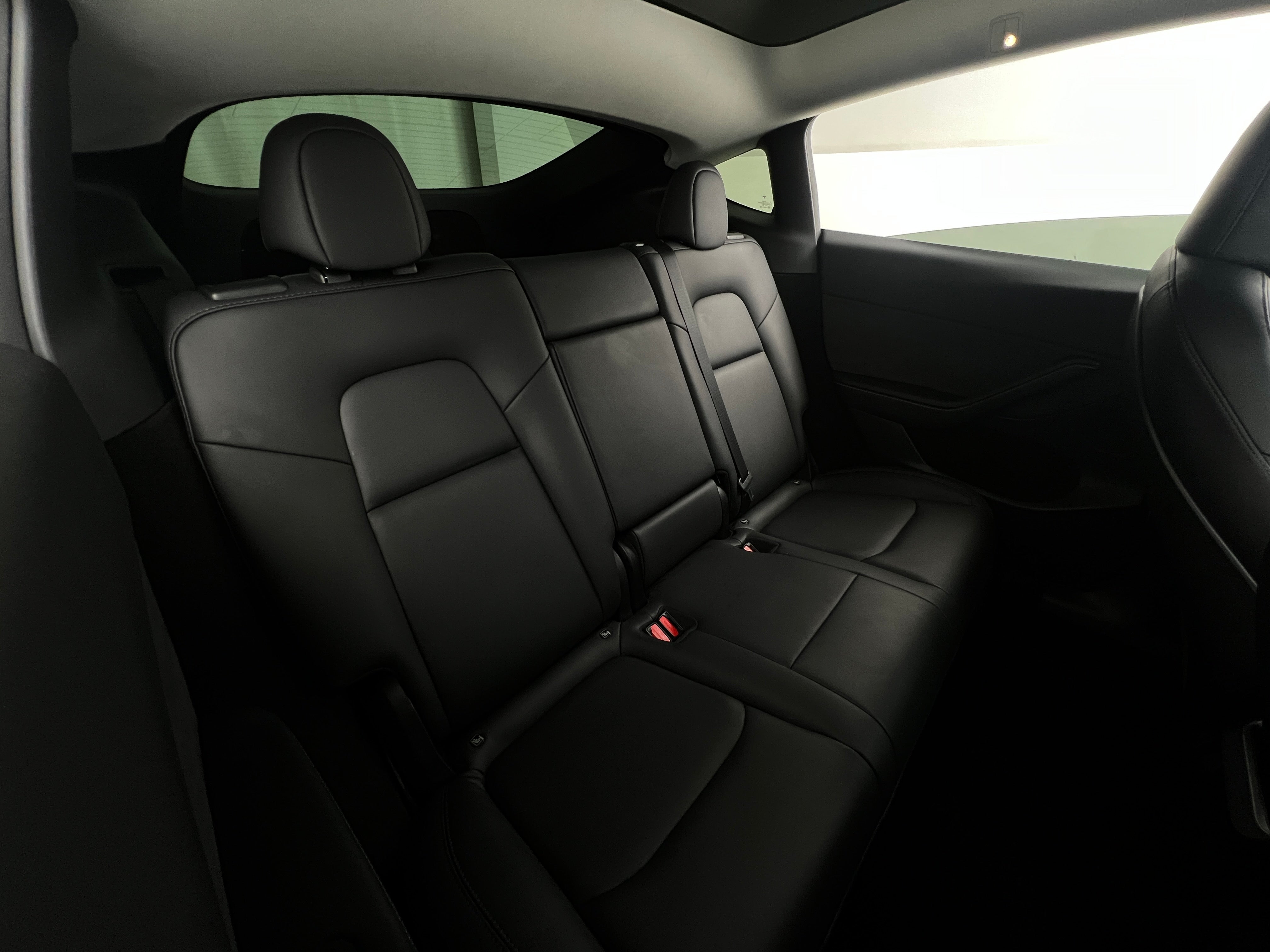 Used 2022 Tesla Model Y Long Range with VIN 7SAYGDEE4NA013577 for sale in Auburn, WA