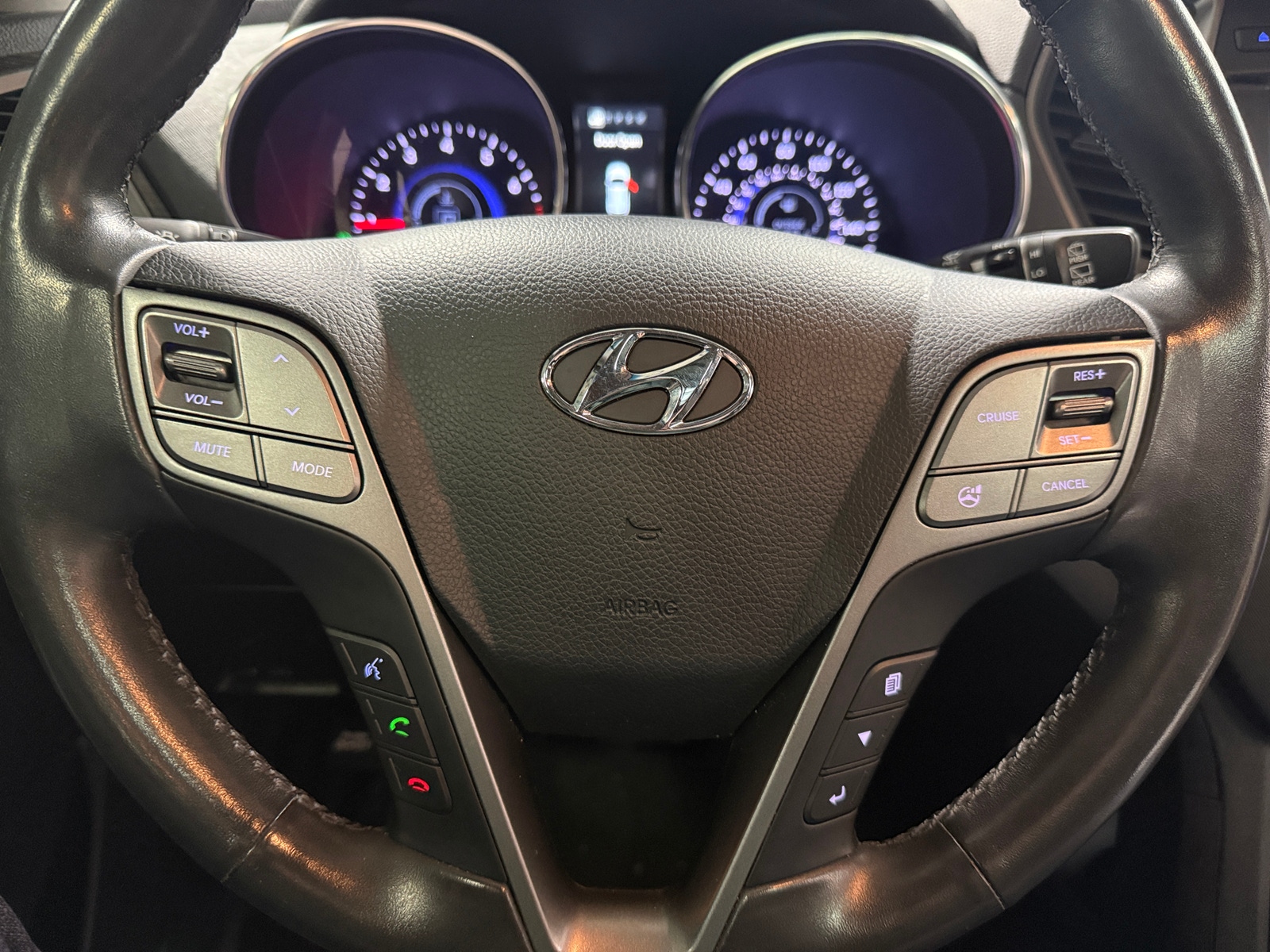 Thumbnail: 2016 Hyundai Santa Fe - 4