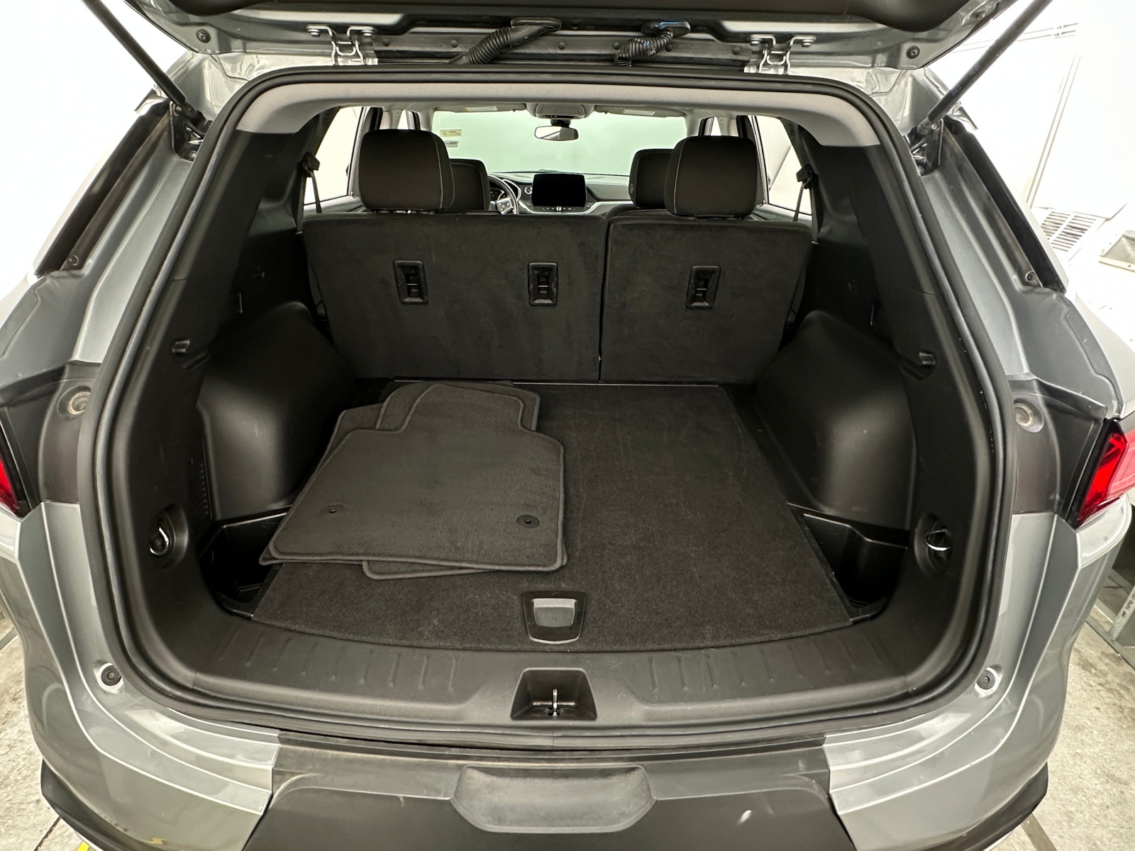 Thumbnail: 2025 Chevrolet Blazer - 7