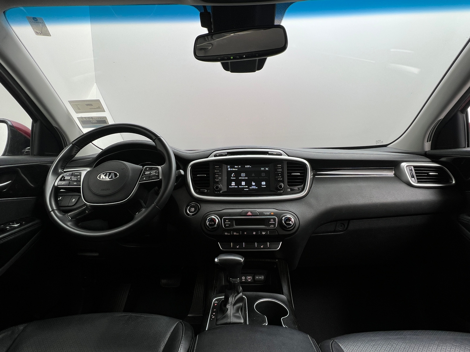 Thumbnail: 2019 Kia Sorento - 3