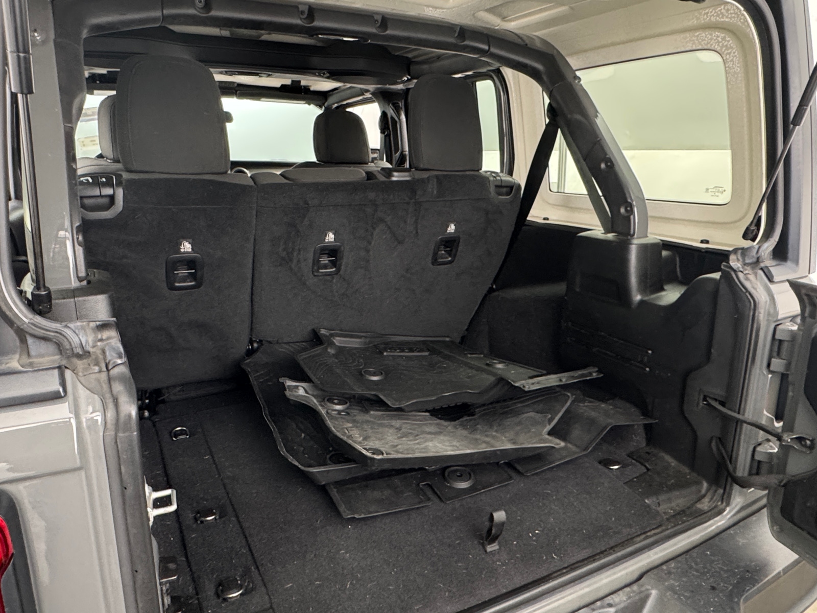 Thumbnail: 2020 Jeep Wrangler - 7