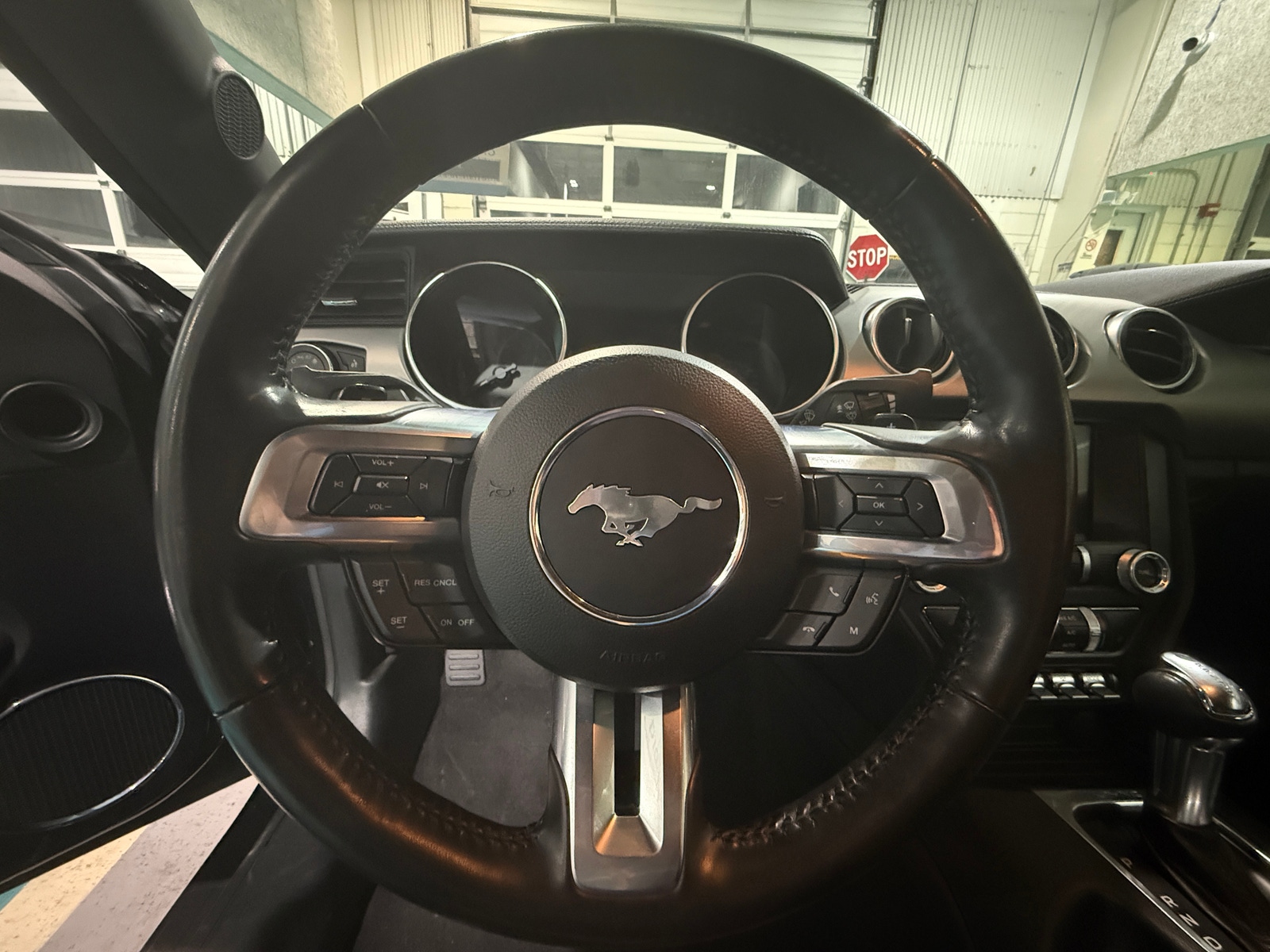 Thumbnail: 2022 Ford Mustang - 4