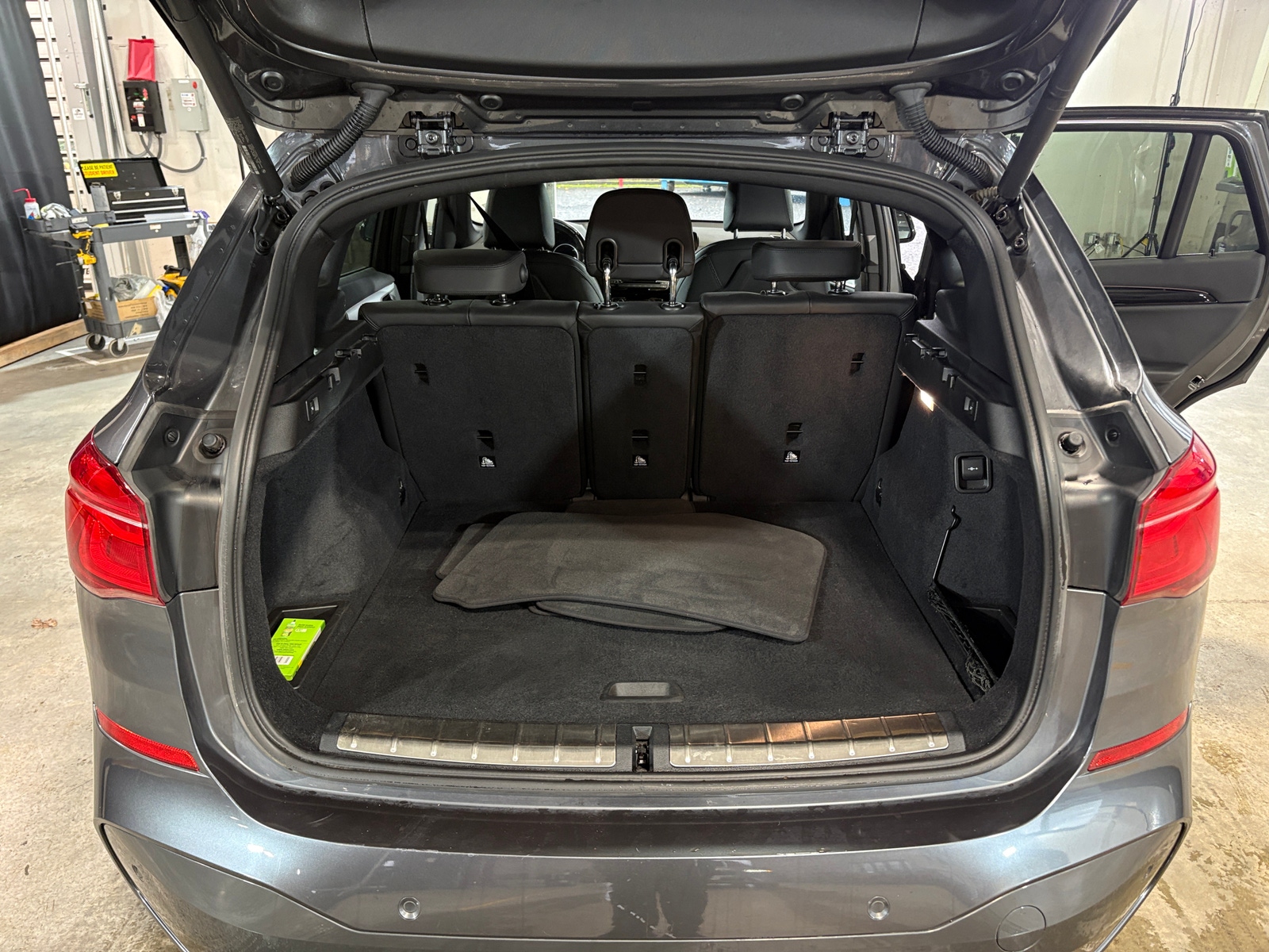 Thumbnail: 2019 BMW X1 - 6