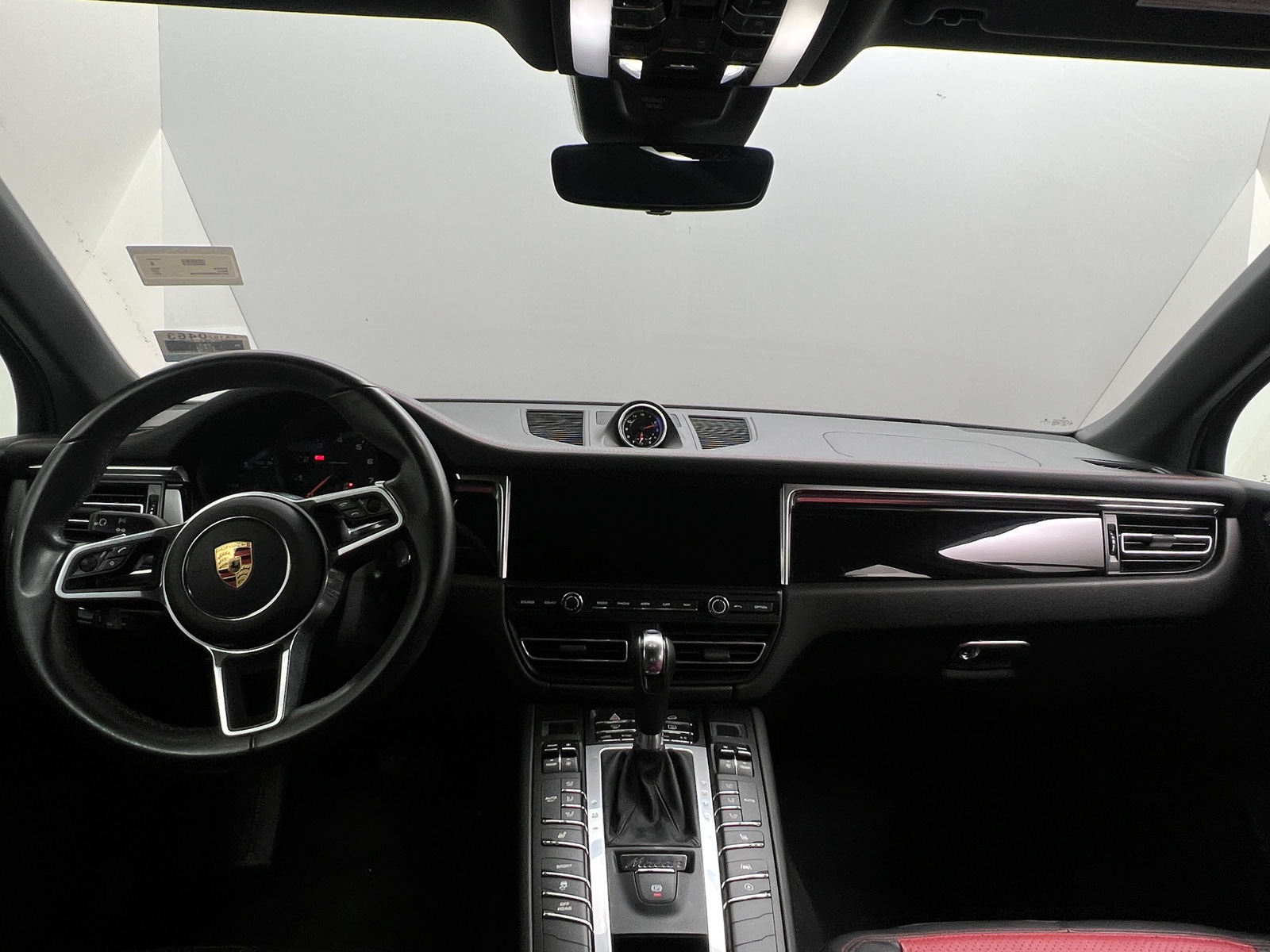 Thumbnail: 2021 Porsche Macan - 2