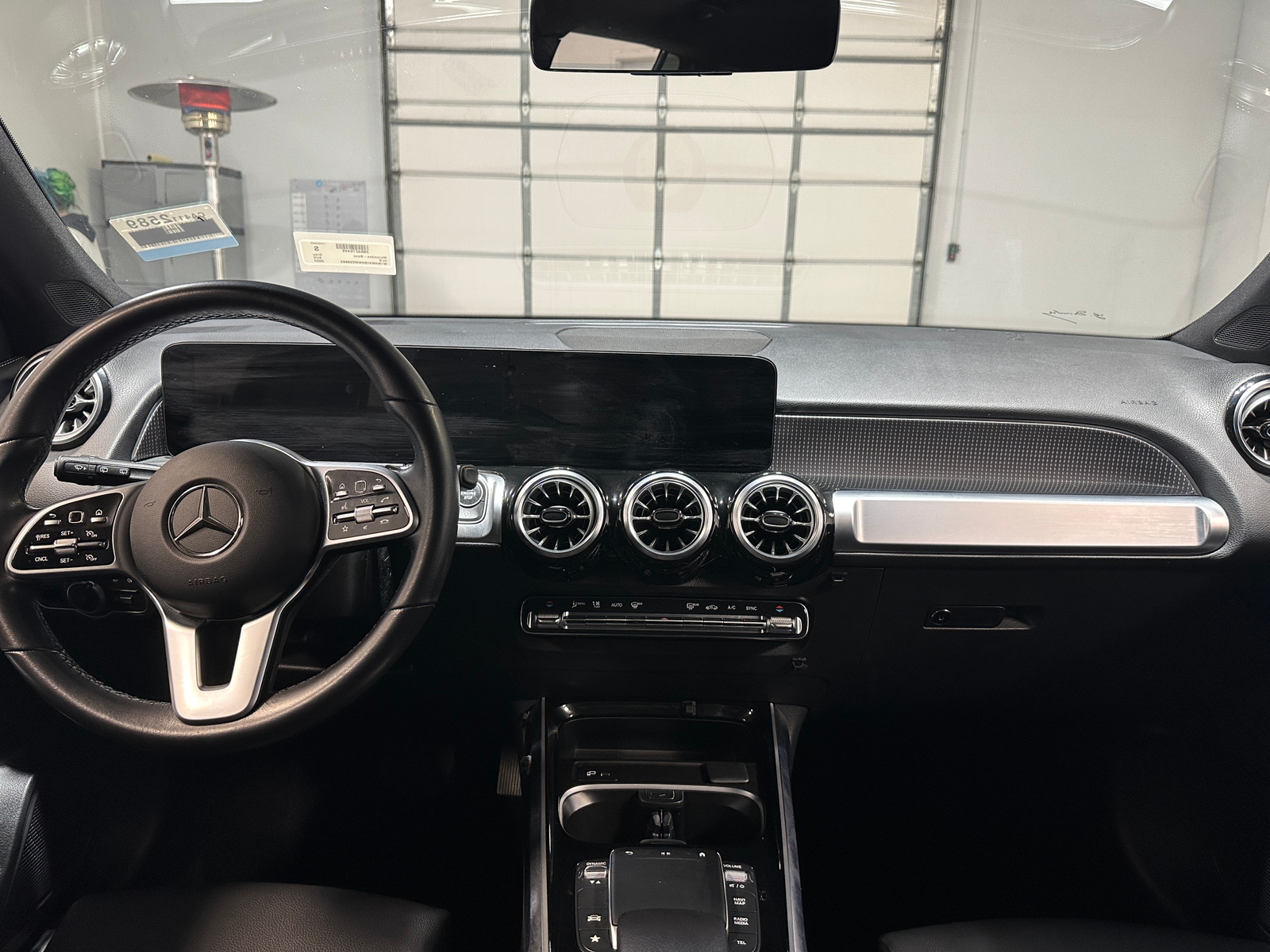 Thumbnail: 2022 Mercedes-Benz GLB - 2