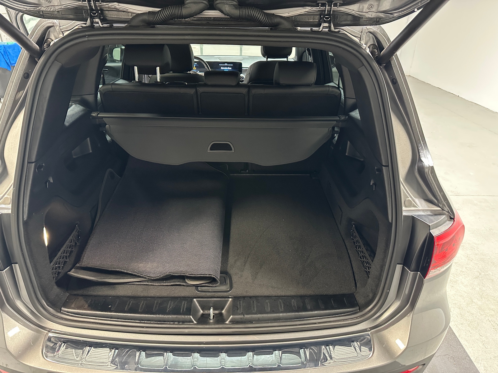 Thumbnail: 2022 Mercedes-Benz GLB - 6