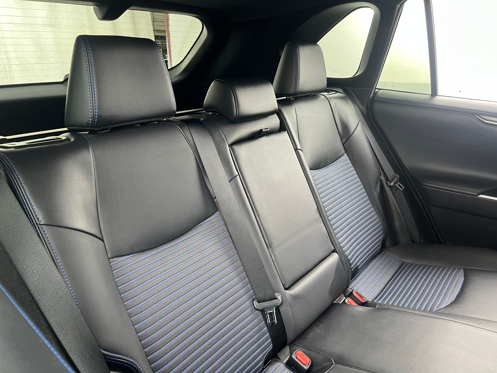 Thumbnail: 2021 Toyota RAV4 - 6