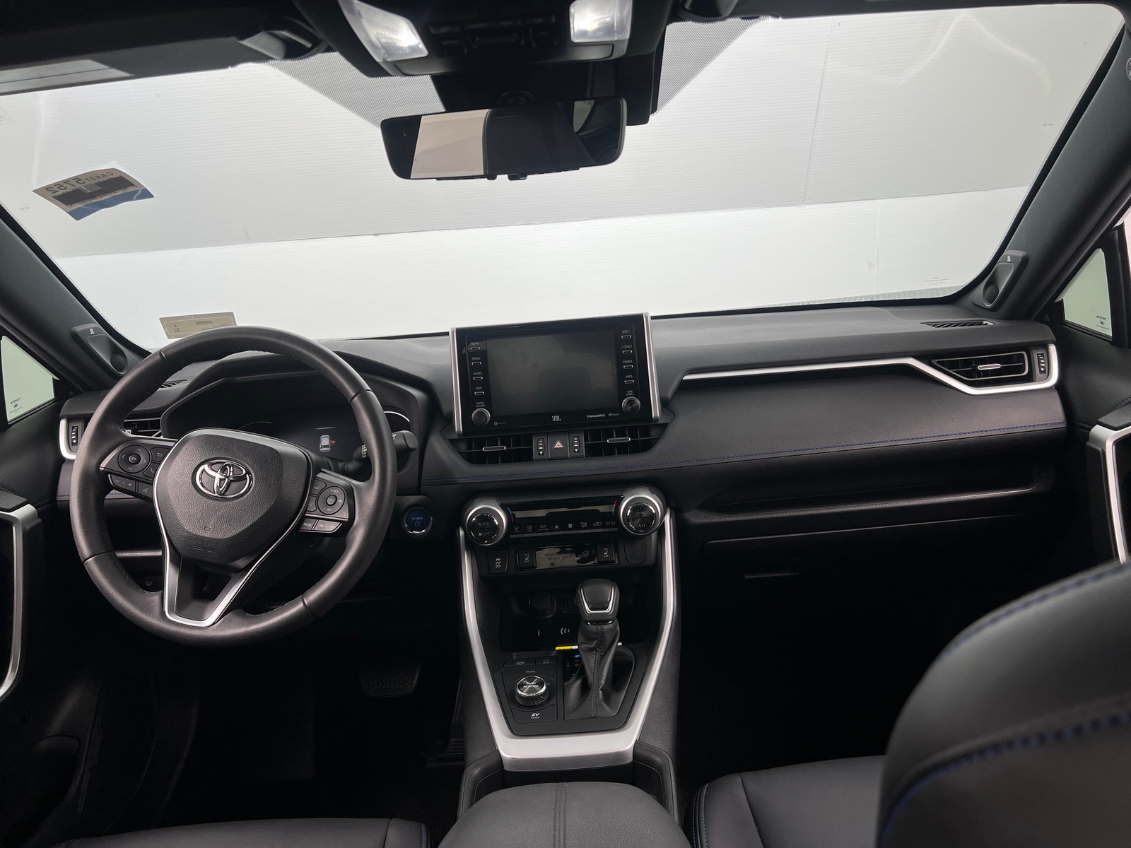 Thumbnail: 2021 Toyota RAV4 - 3