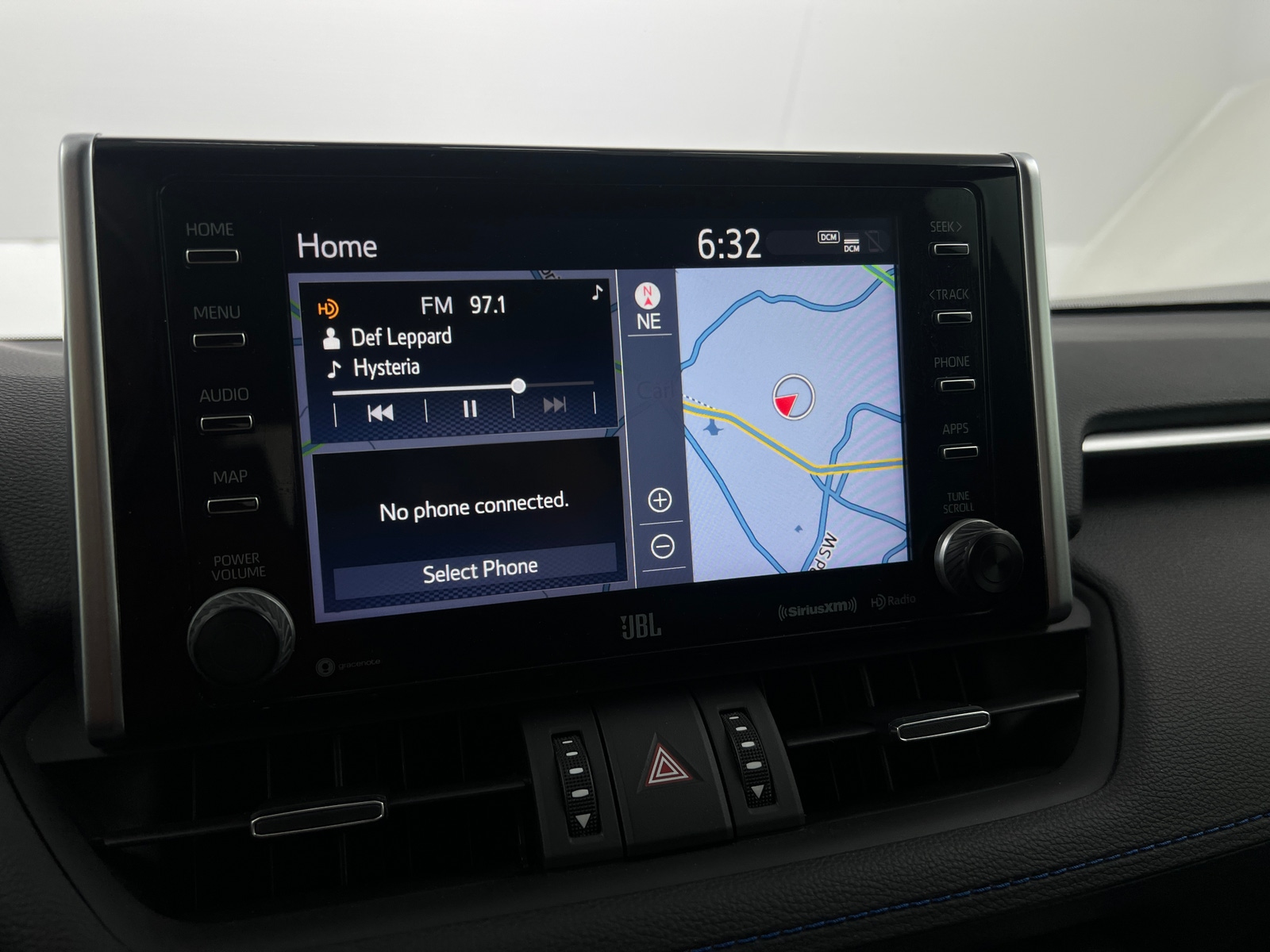 Thumbnail: 2021 Toyota RAV4 - 4