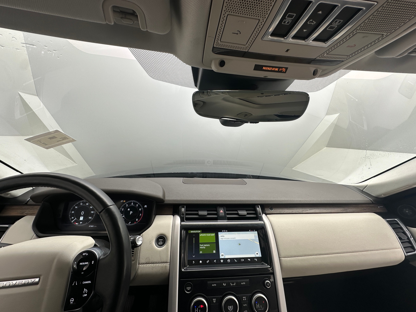 Thumbnail: 2020 Land Rover Discovery - 2