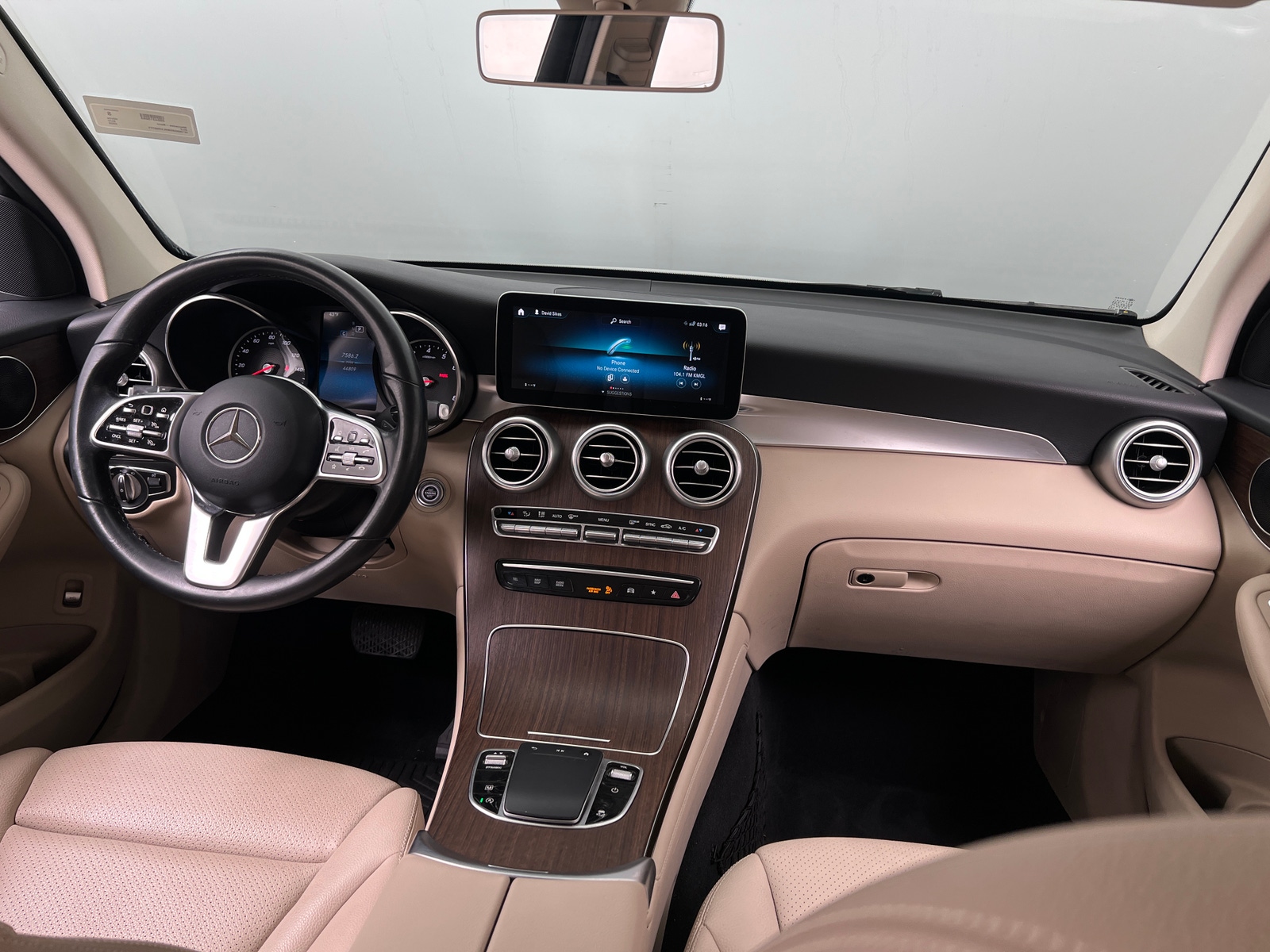 Thumbnail: 2020 Mercedes-Benz GLC - 2