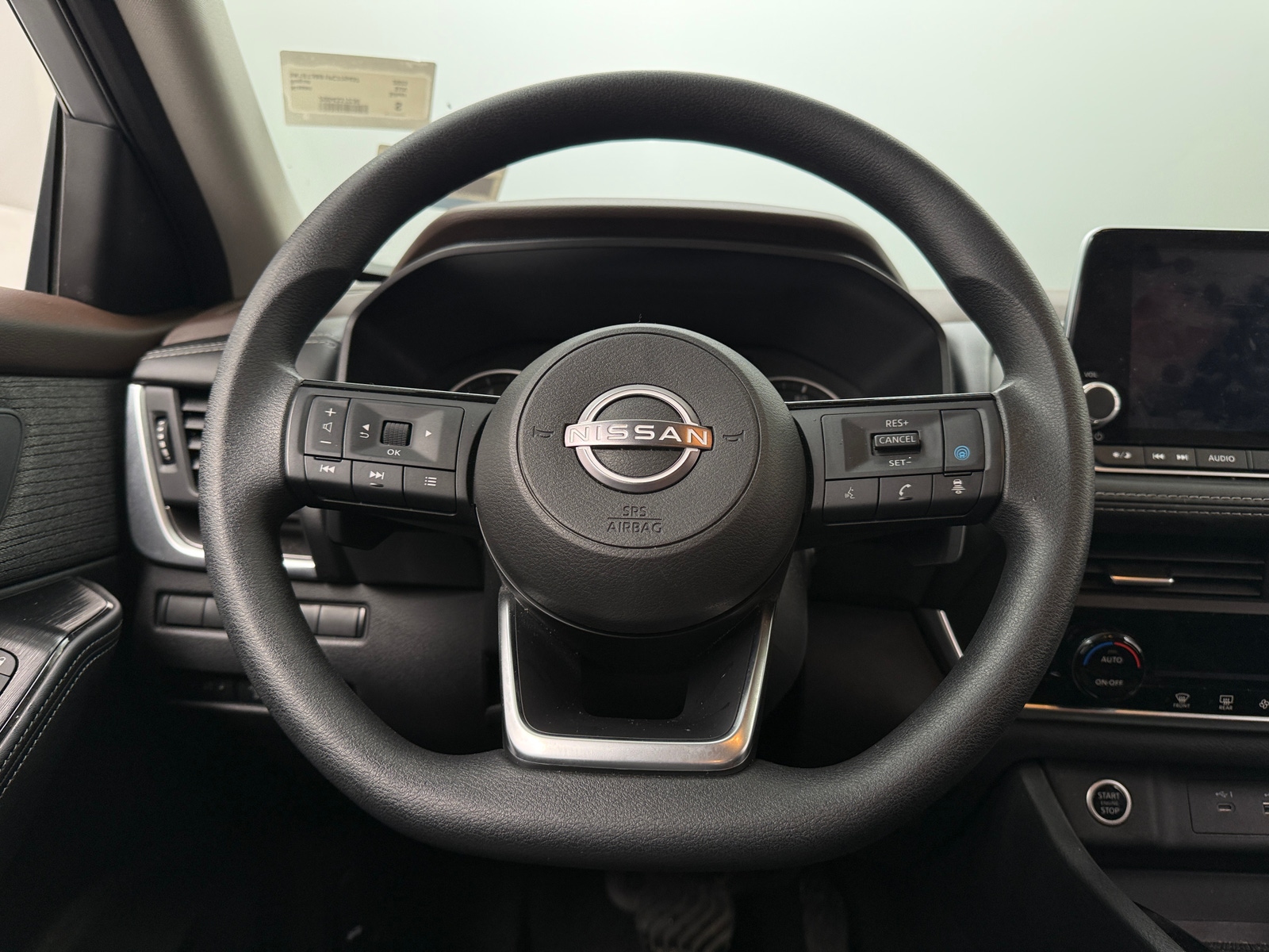 Thumbnail: 2023 Nissan Rogue - 5