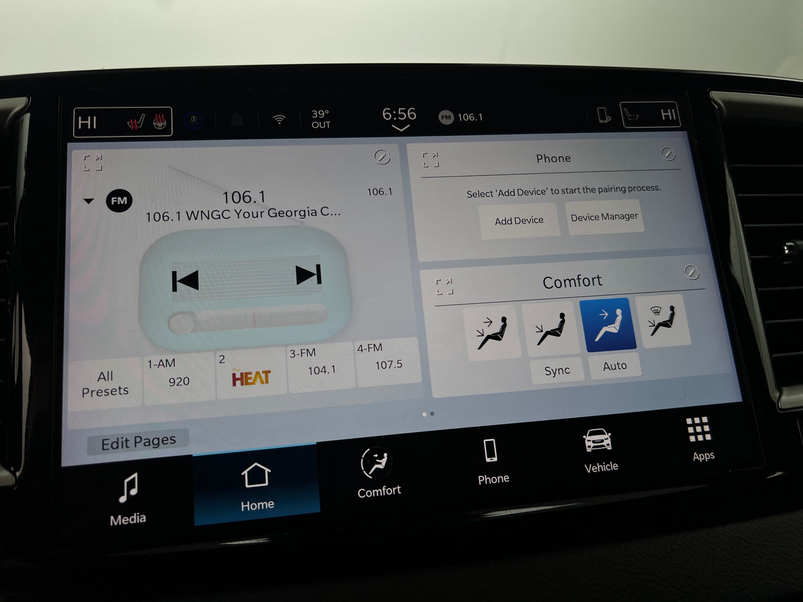 Thumbnail: 2025 Chrysler Pacifica - 3