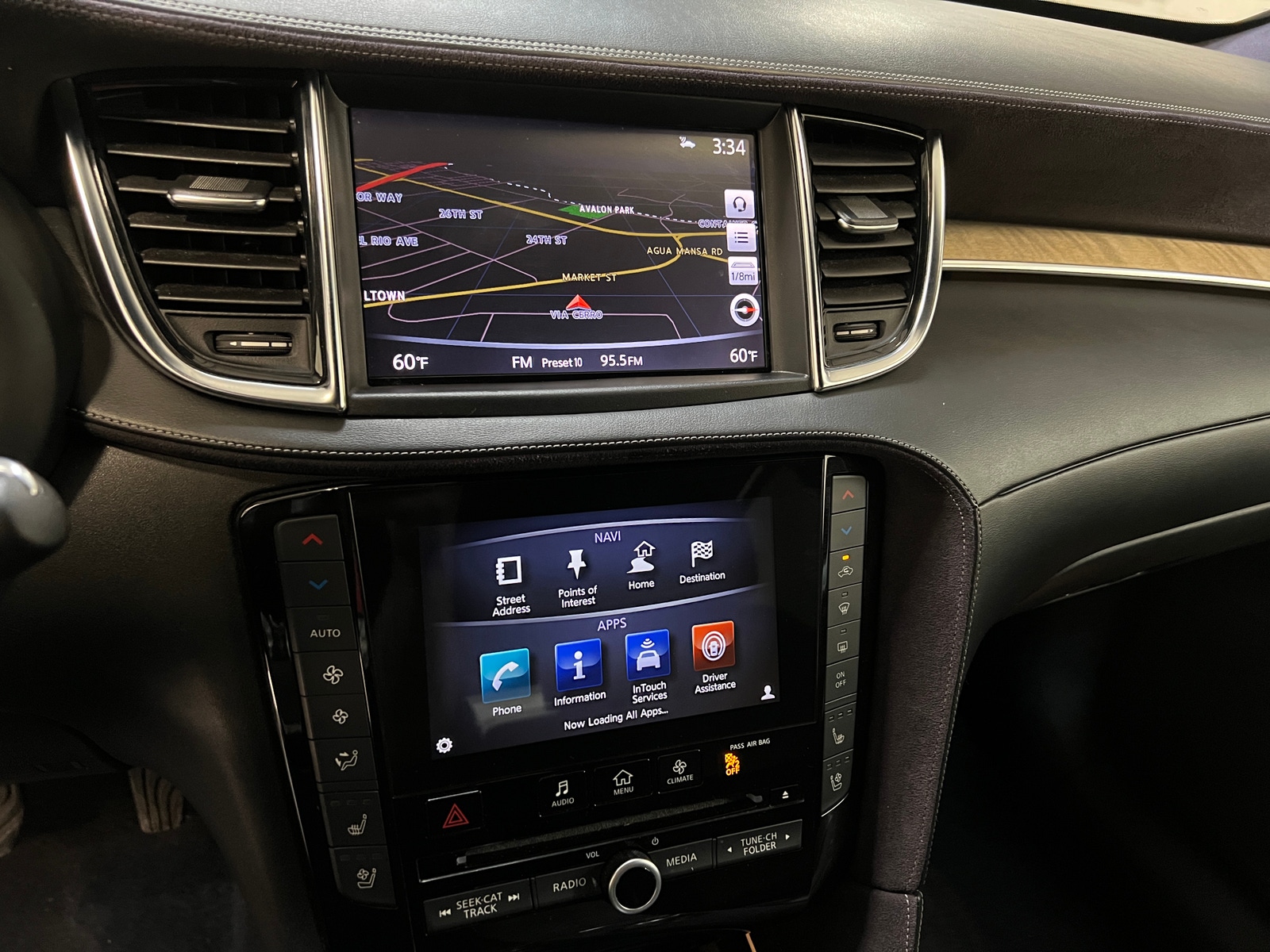 Thumbnail: 2019 INFINITI QX50 - 3