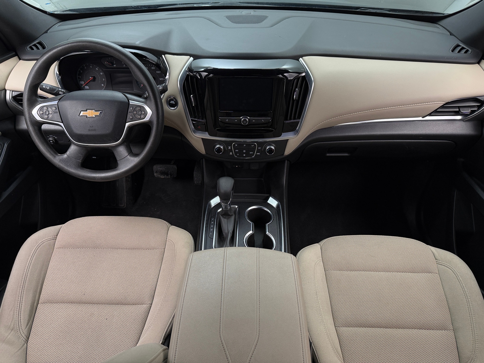 Thumbnail: 2023 Chevrolet Traverse - 3