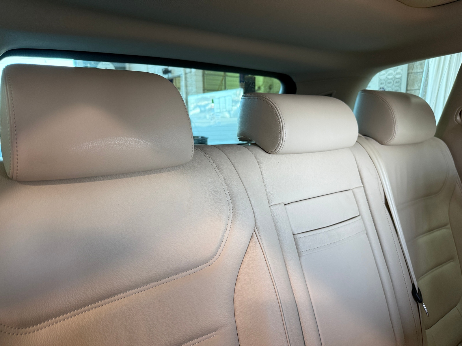 Thumbnail: 2015 Volkswagen Touareg - 6