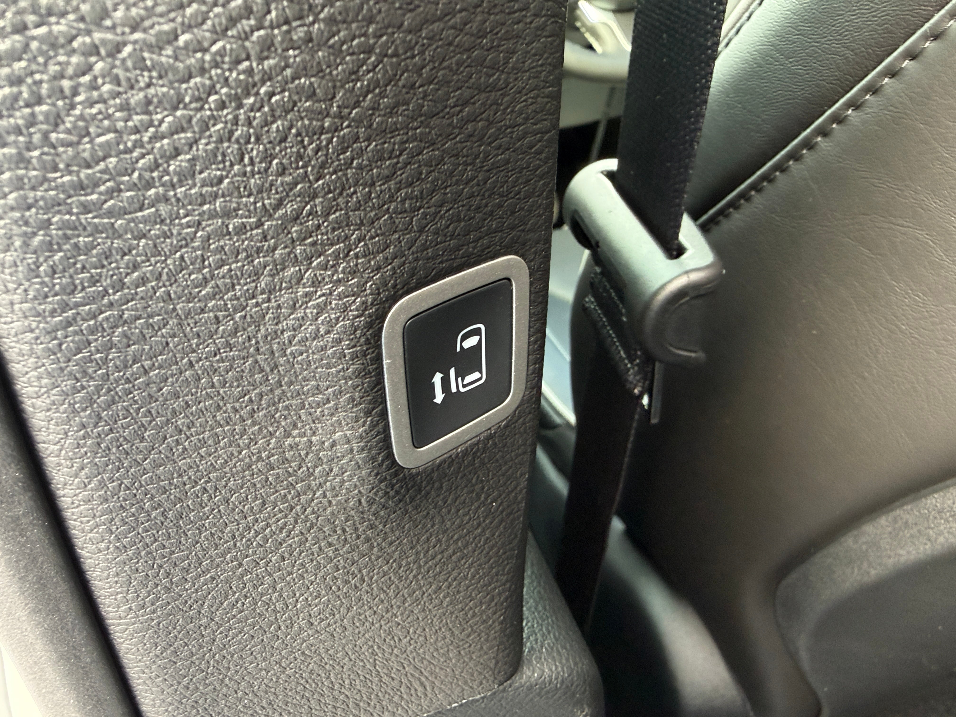 2026 Chrysler Pacifica Limited - Photo 23