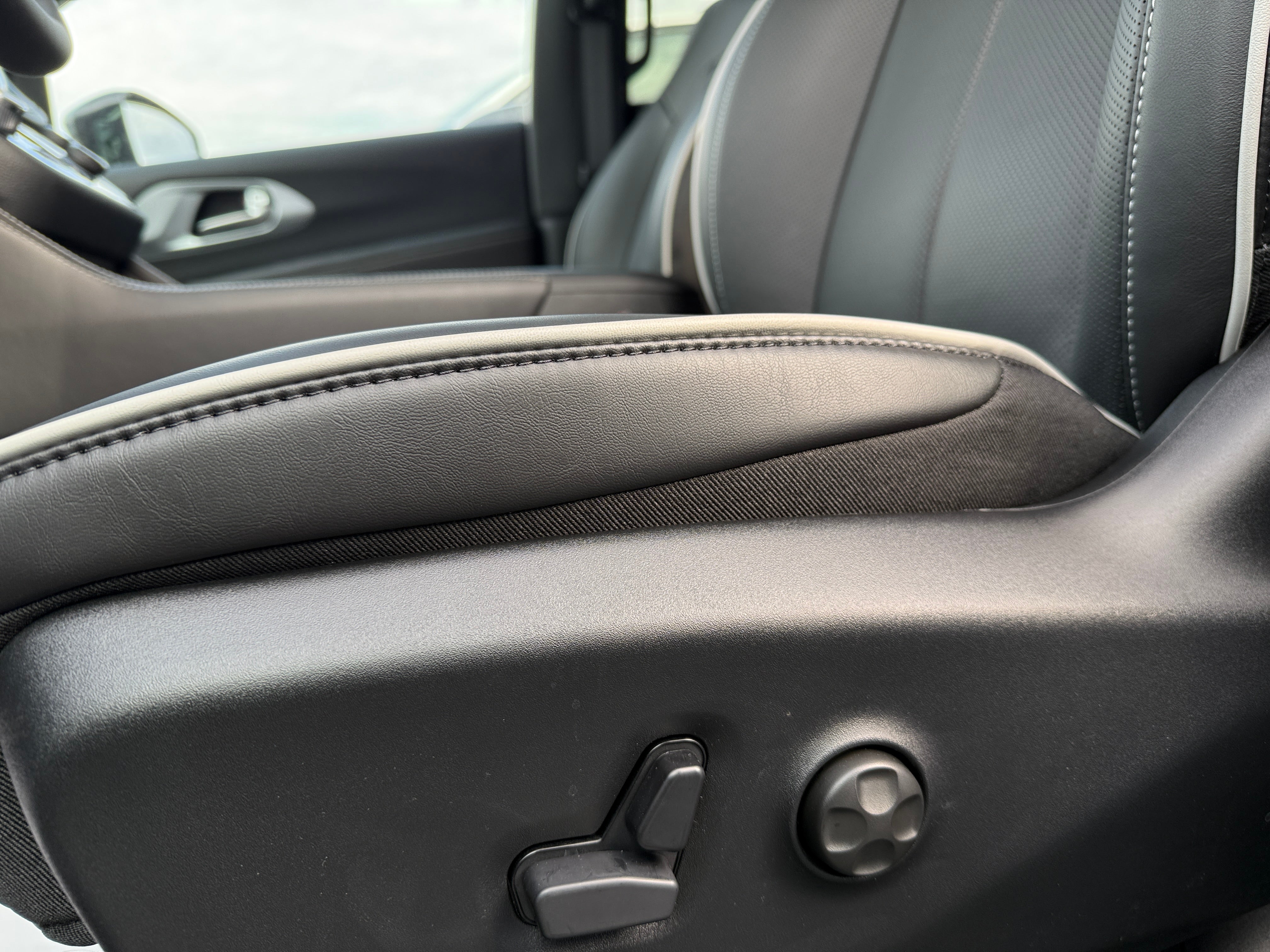 2026 Chrysler Pacifica Limited - Photo 27