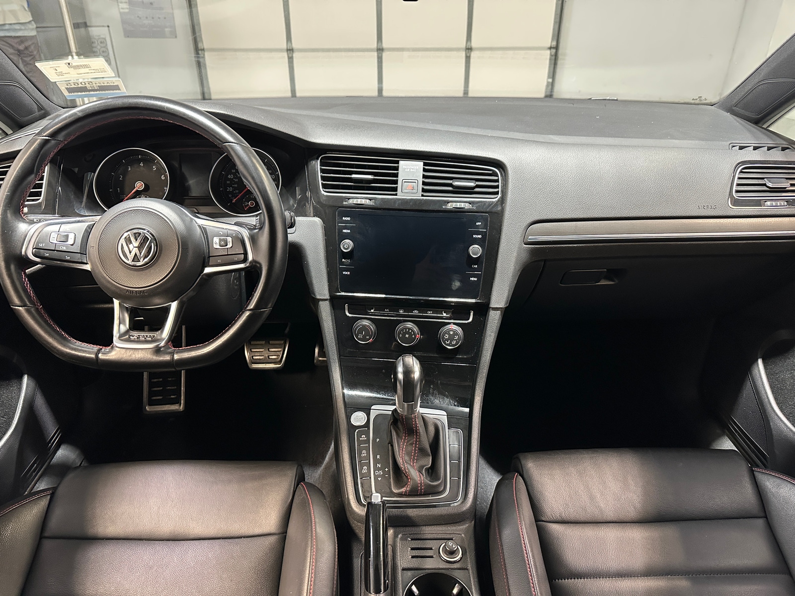 Thumbnail: 2018 Volkswagen Golf - 2