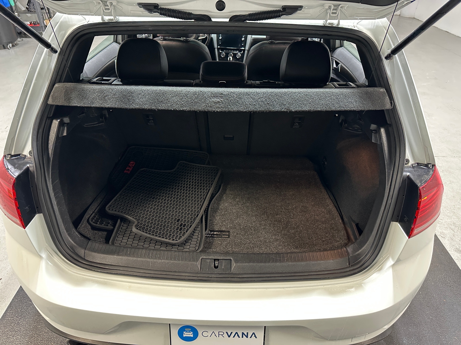 Thumbnail: 2018 Volkswagen Golf - 6